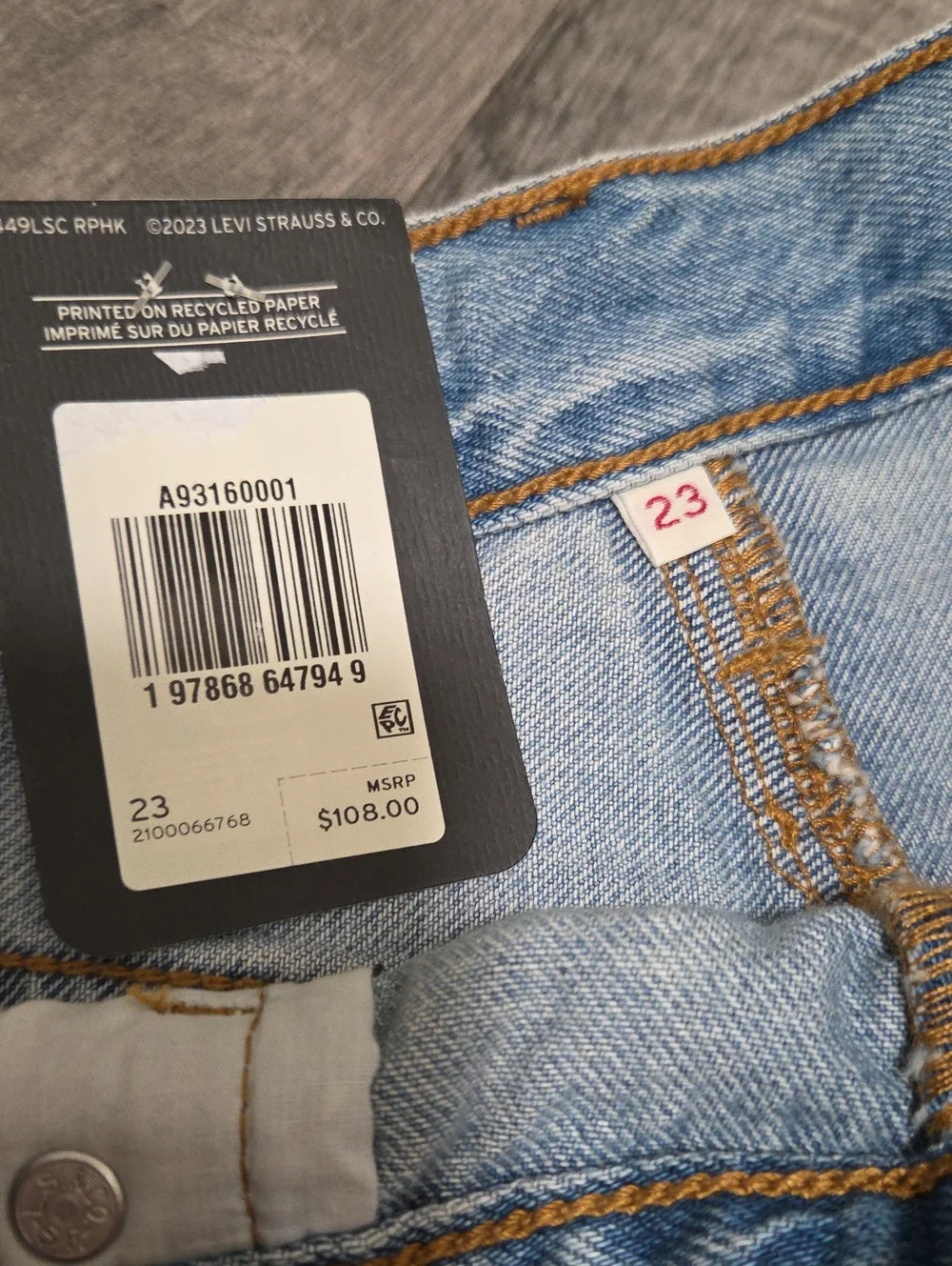 NWT Levi's High-Rise Light Wash A-Line Denim Midi Skirt | Deconstructed Raw Hem - Picture 7 of 11